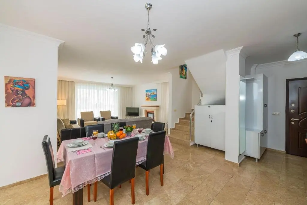 Фетхие: Villa Yasam Park - Luxury 8 Person - Fethiye Calis Beach 90mt