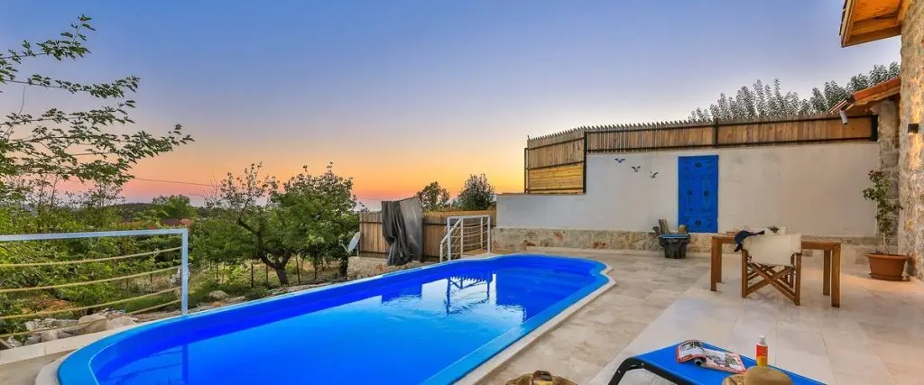 Исламлар: Villa Tas Ev