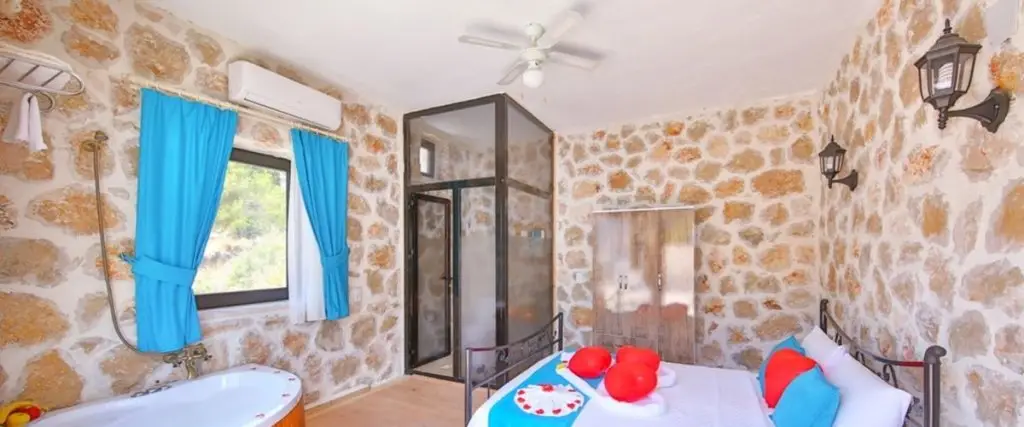 Исламлар: Villa Stone House 2