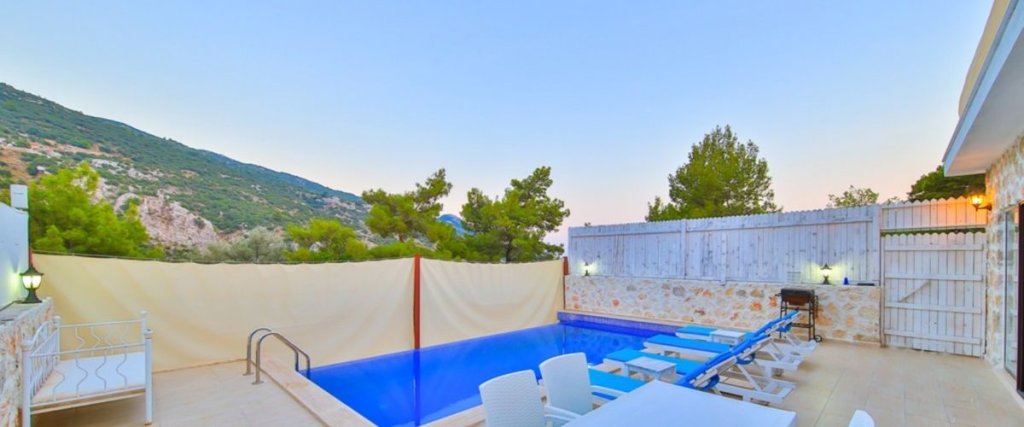 Исламлар: Villa Stone House 2