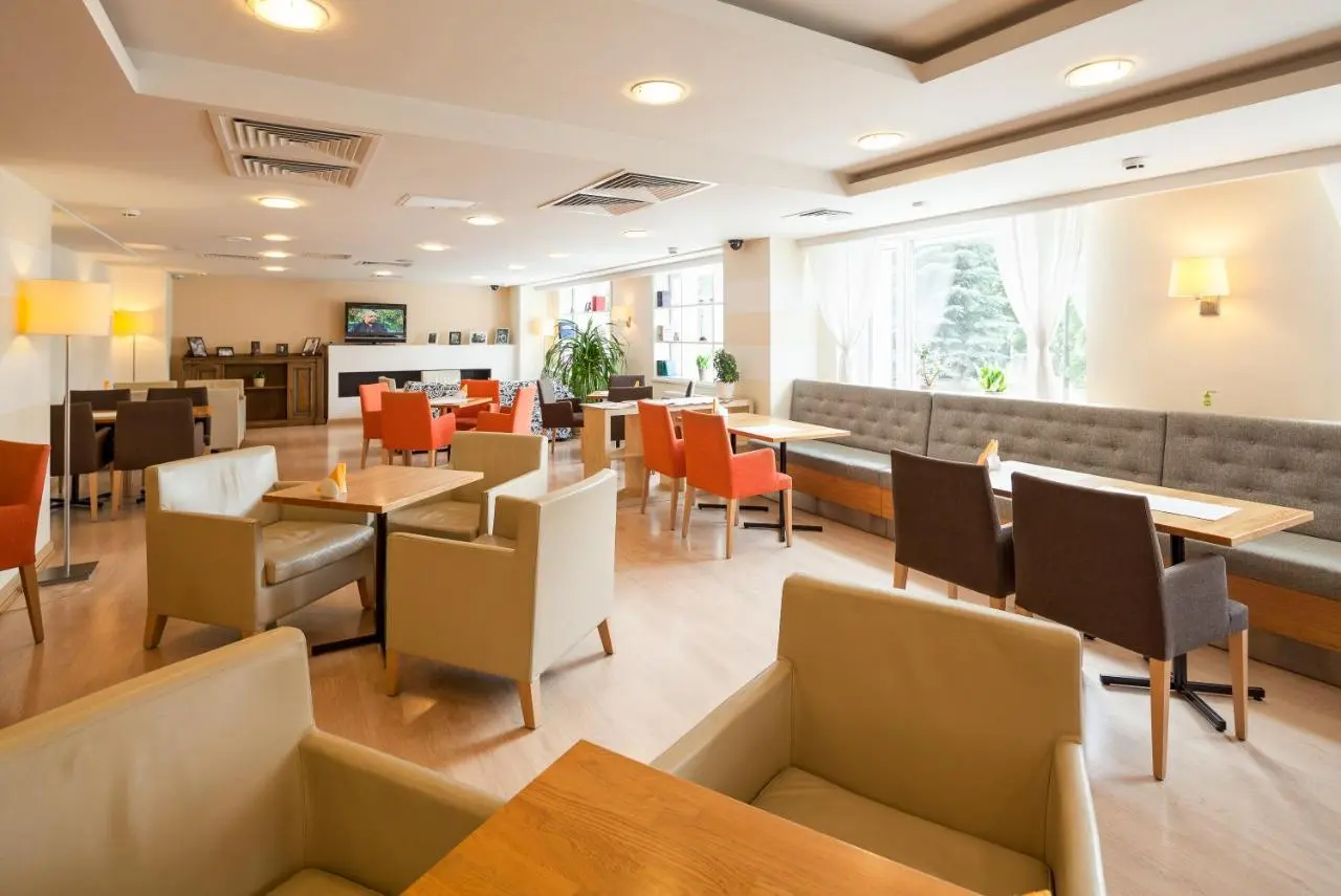 Москва: Отель Marins Park Hotel Москва Пражская