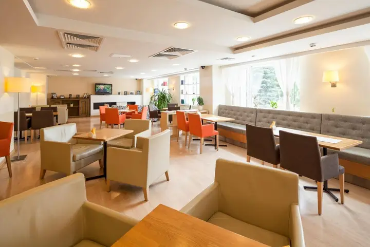 Москва: Отель Marins Park Hotel Москва Пражская
