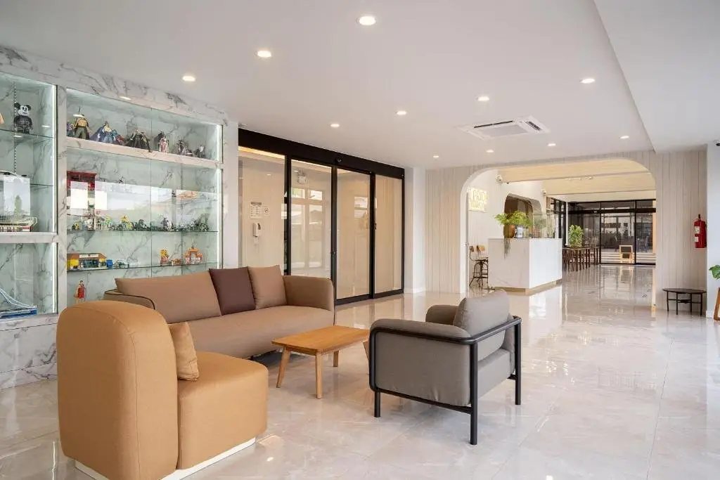 Пхитсанулок: The Pride Hotel , Phitsanulok