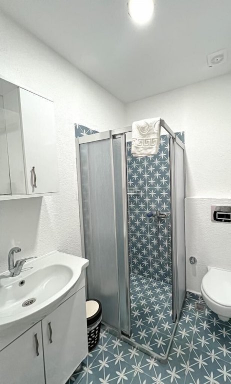 Гунейли: Mercan Otel