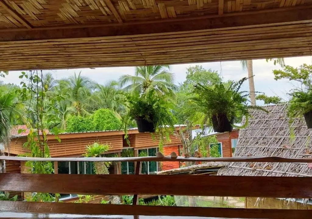 Старая часть Ланты: Mook Montra Resort Sea Front