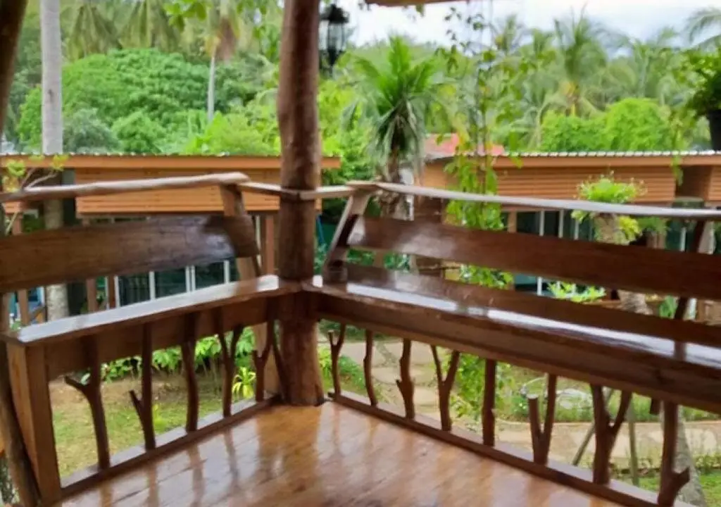Старая часть Ланты: Mook Montra Resort Sea Front