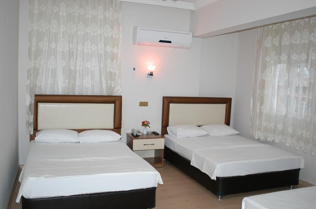Адана: İstanbul Otel