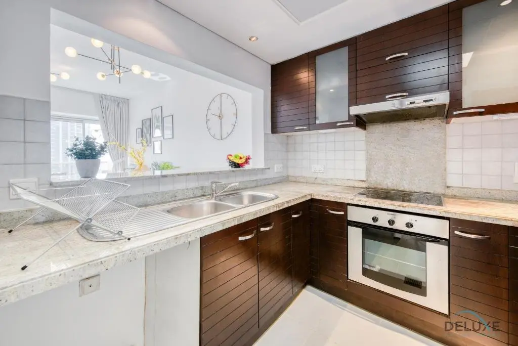 Дубай: Lavish 1BR at Marina Towers Dubai Marina by Deluxe Holiday Homes