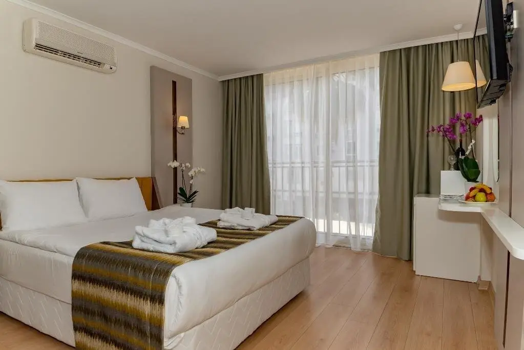 Аланья: Loxia Comfort Beach Alanya