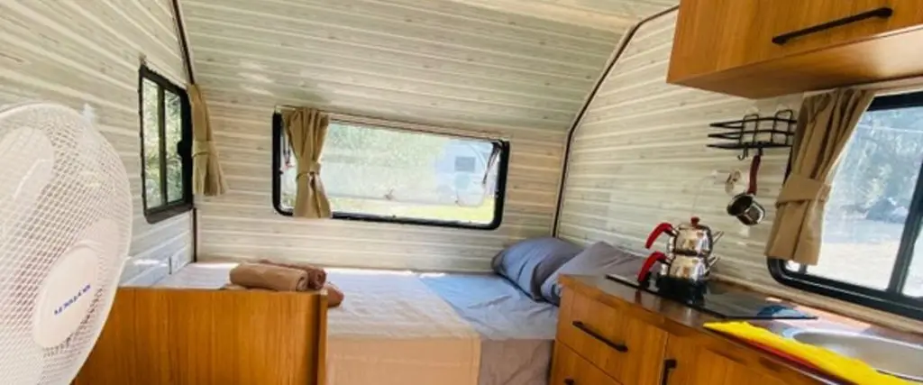 Йенисакран: Caravan Home