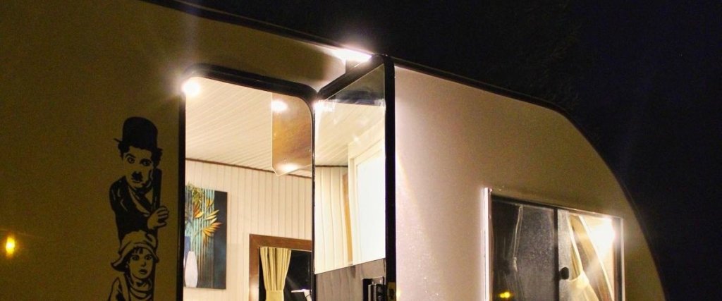 Йенисакран: Caravan Home