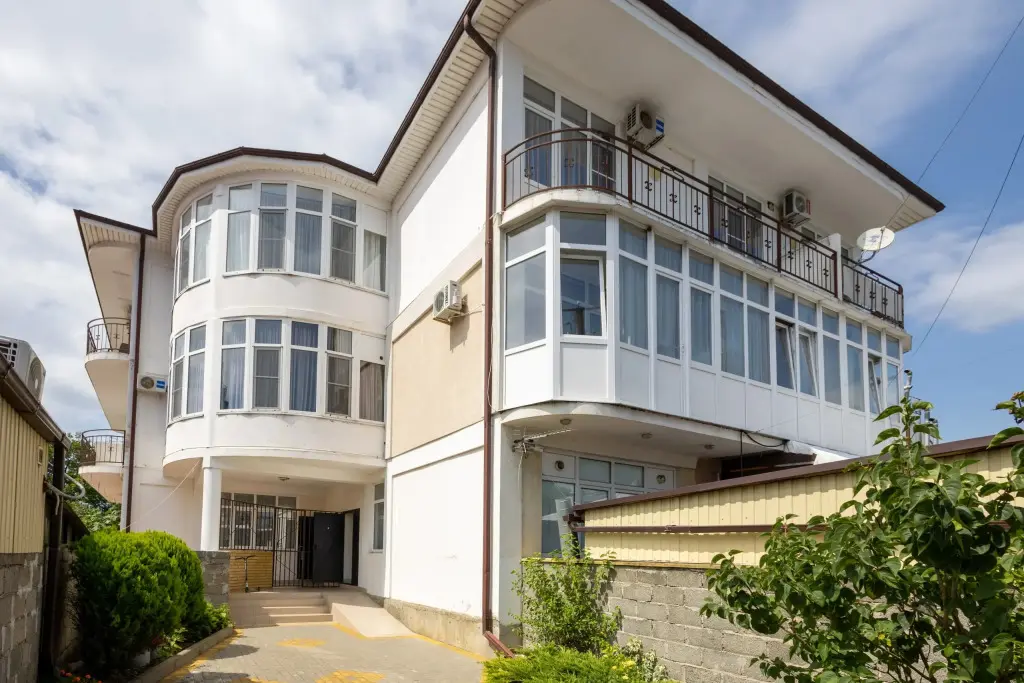 Сочи: Апартаменты Red Apartments Крамского Флоренция
