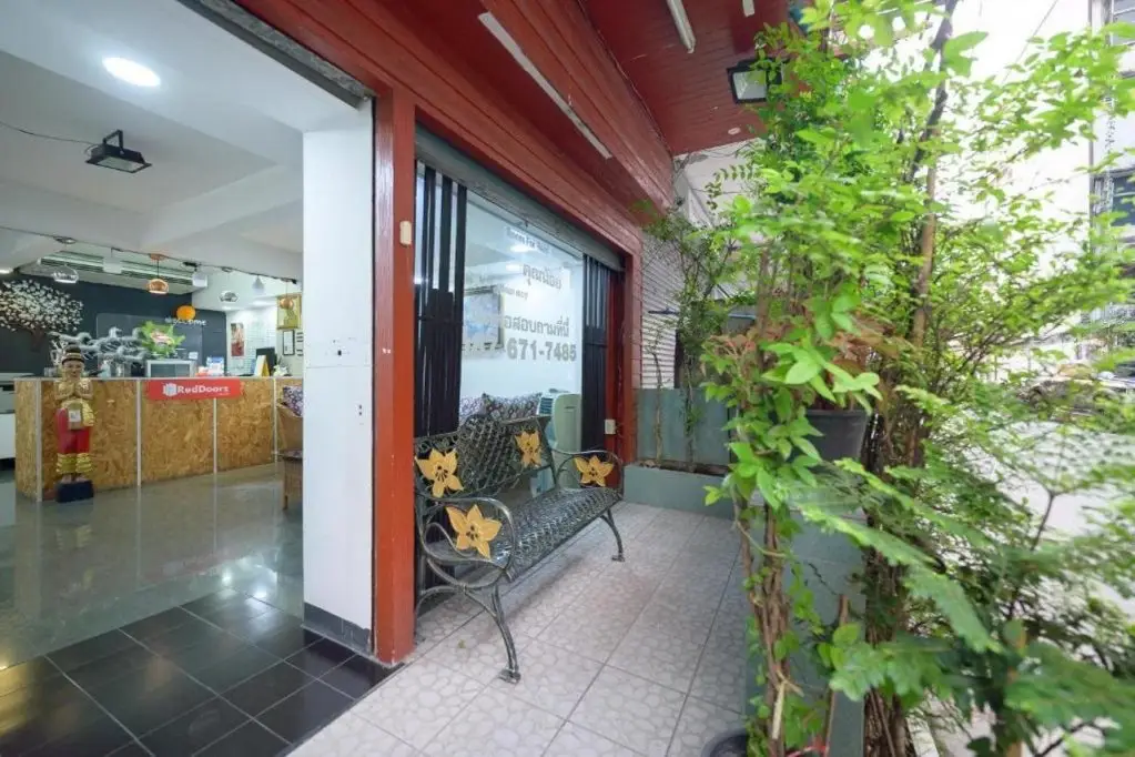 Бангкок: RedDoorz Khunnoy Hotel