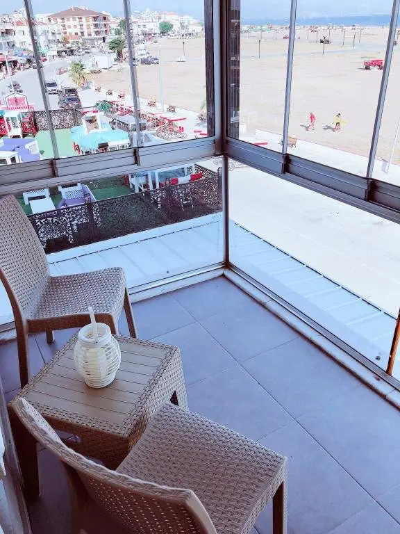 Айвалык: Corner Otel Sarımsaklı
