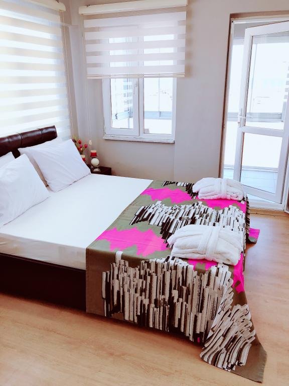 Айвалык: Corner Otel Sarımsaklı