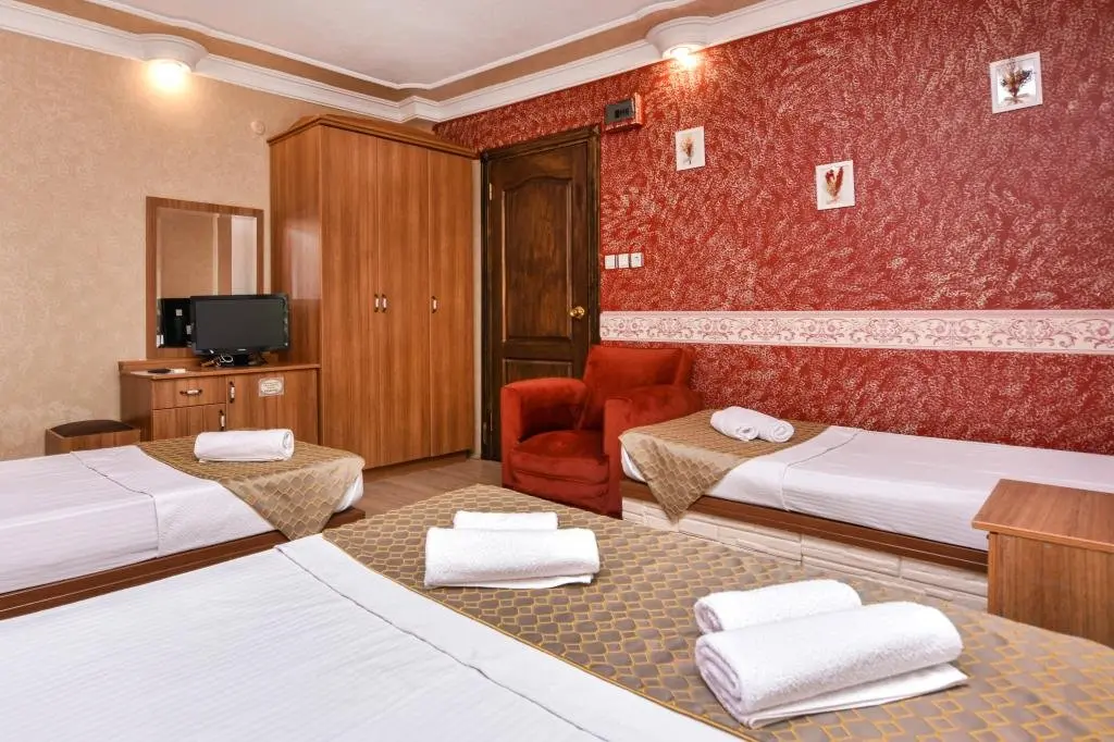 Айвалык: Turkevi Otel Sarimsakli
