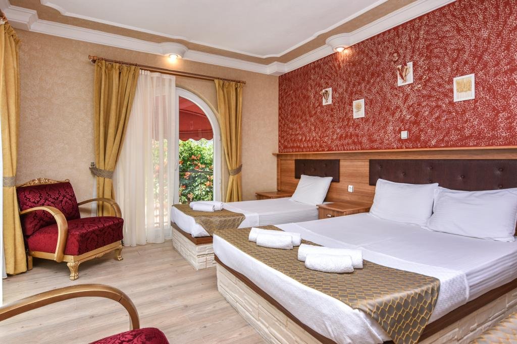 Айвалык: Turkevi Otel Sarimsakli