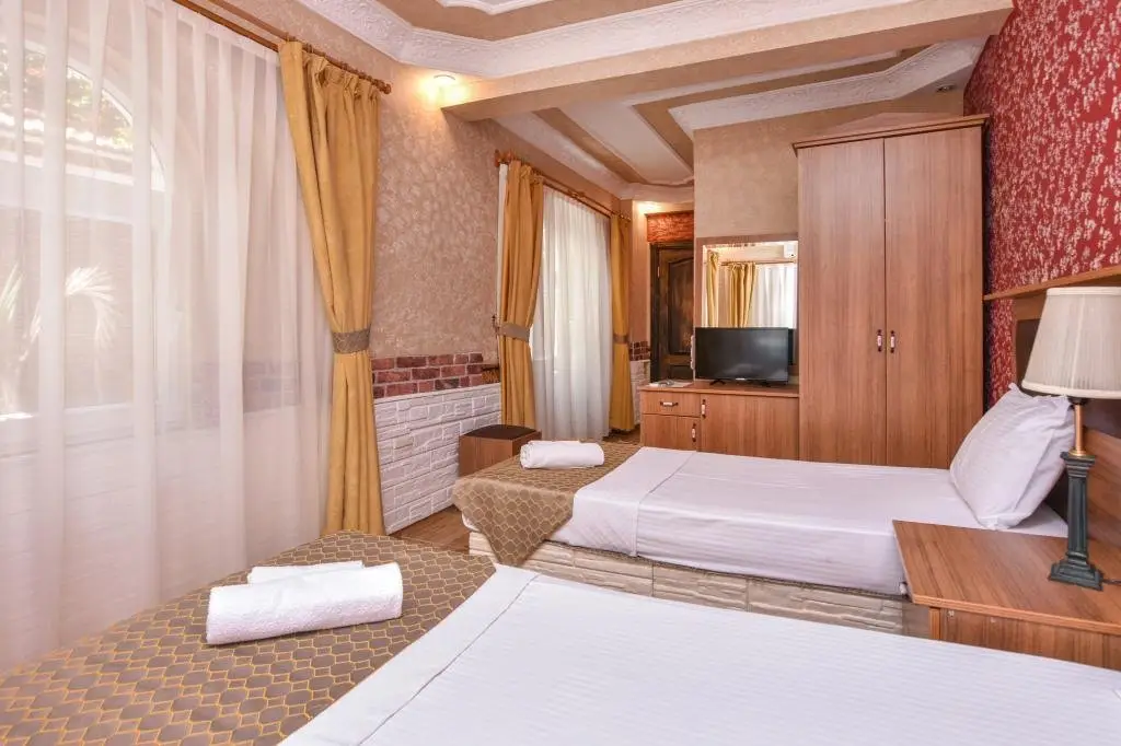Айвалык: Turkevi Otel Sarimsakli
