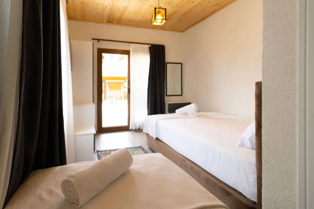 Айвалык: Miko Bungalow Otel Beach