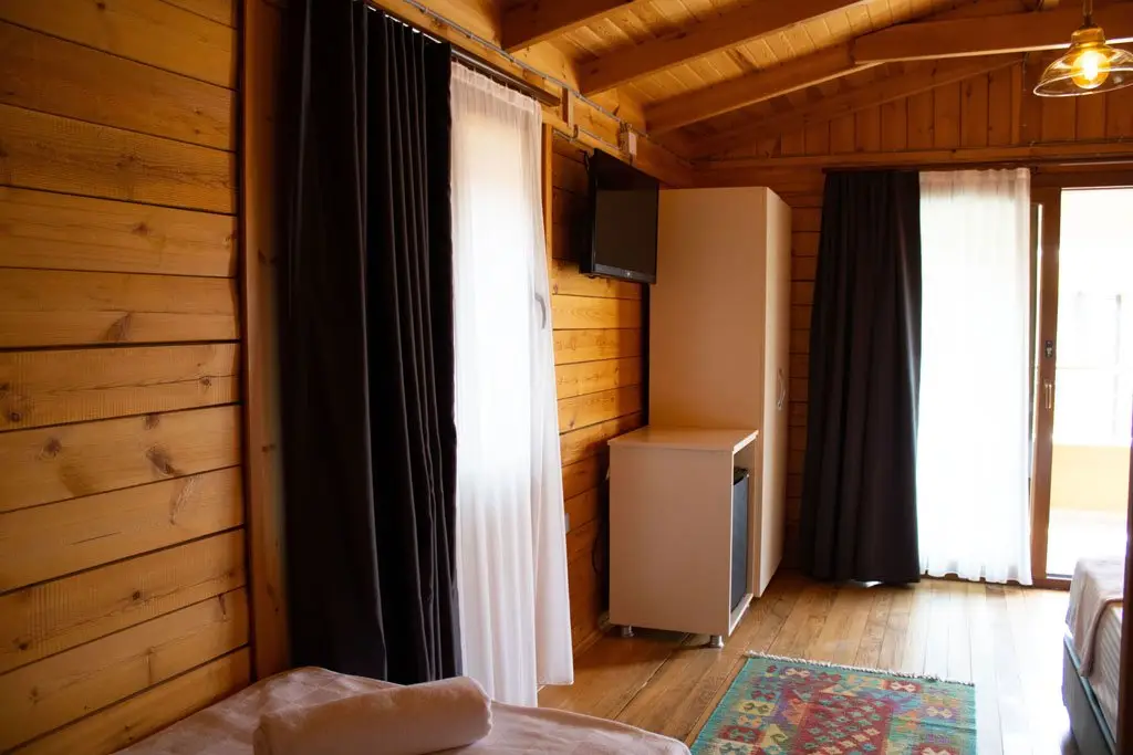 Айвалык: Miko Bungalow Otel Beach