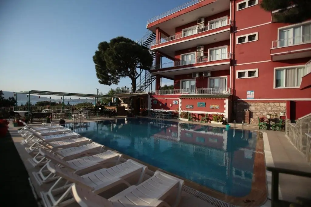 Айвалык: Tunç Otel - Ayvalık