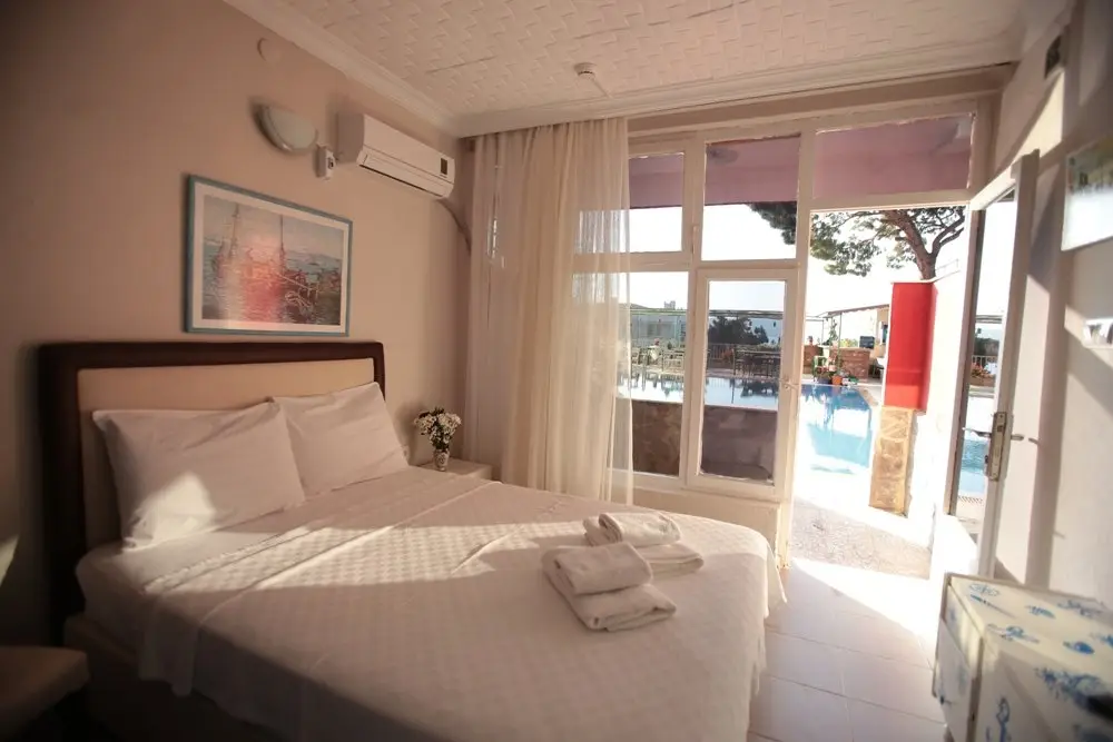 Айвалык: Tunç Otel - Ayvalık