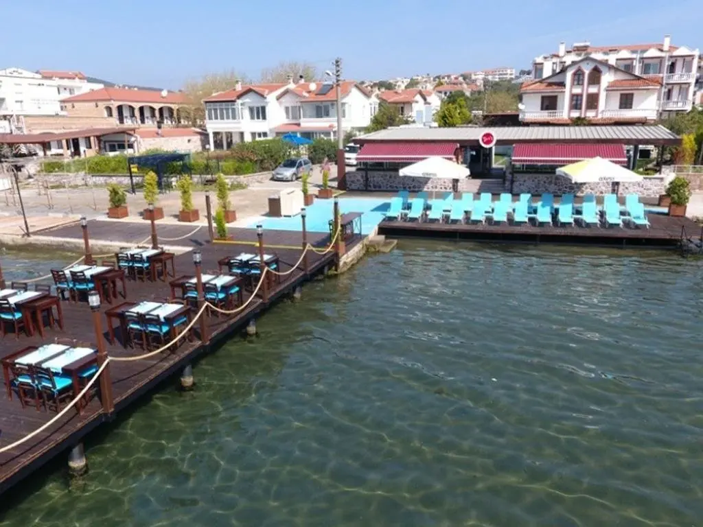 Айвалык: Cunda Ezer Otel +6 Yas