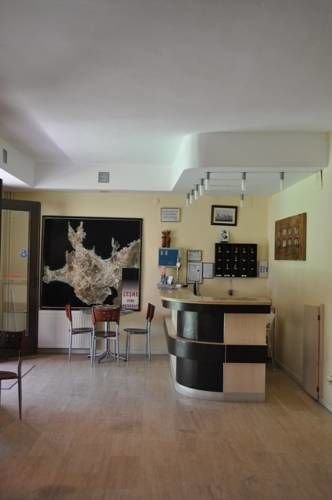 Чешме: R+ Hostel