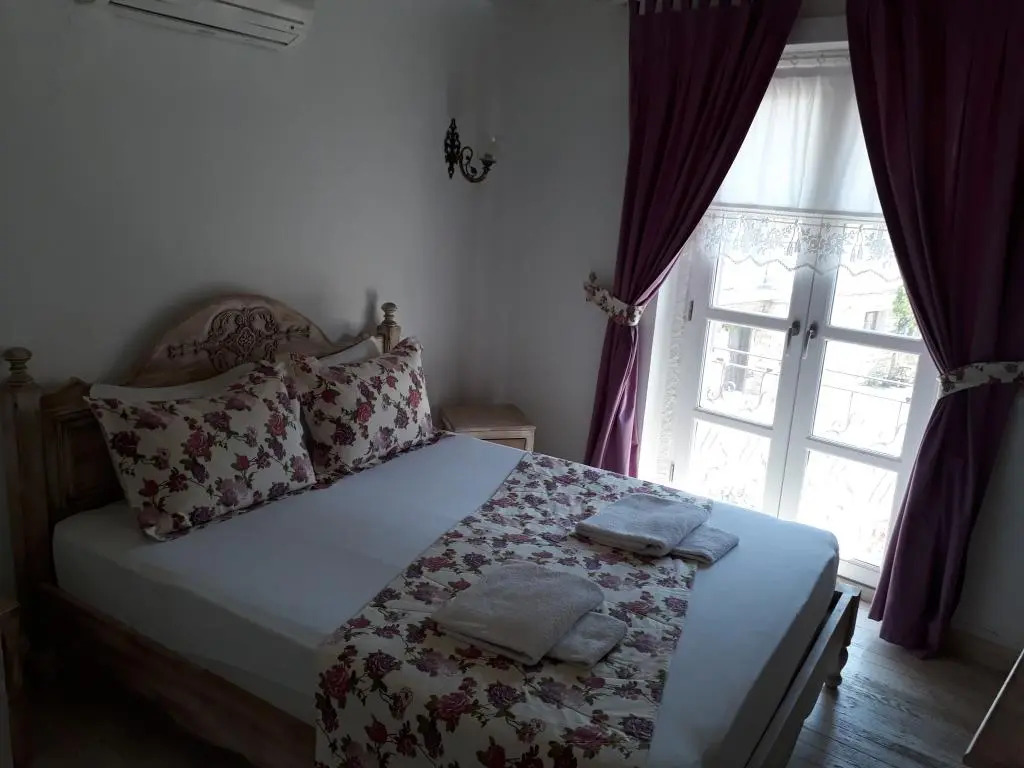 Чешме: Cifte Kuyu Otel Alacati