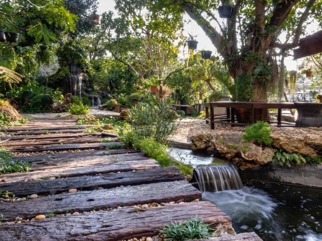 Кхлонг-Янг: Crystal Resort Korat