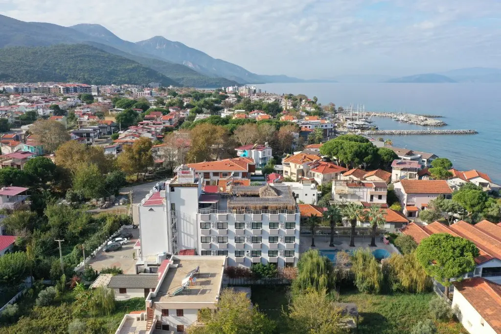 Гюзельчамлы: Hotel Medos