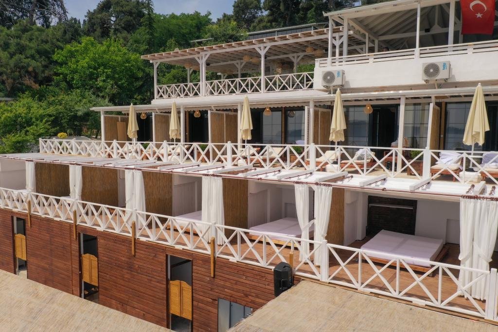 Ank’Ada Ayanikola (12+ Adult Only) — фото 1