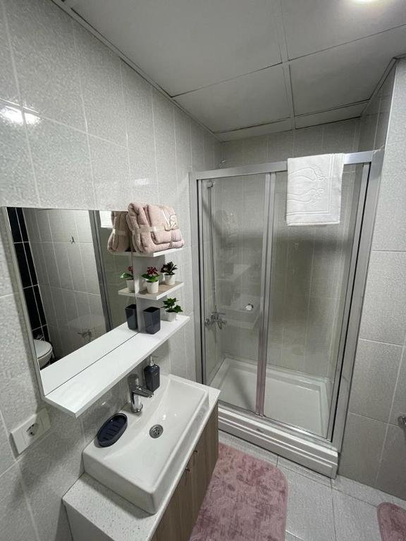 Стамбул: 1-bedroom, nearby services, park, free wifi, free parking - SS8