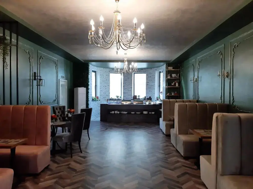 Атырау: SB River Hotels