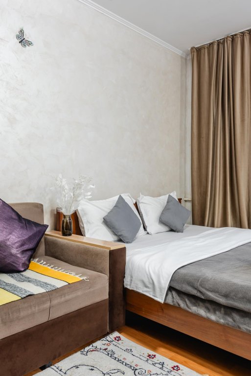 Алматы: Meridian Apartments (Мередиан Апартментс) на улице Сергея Маркова