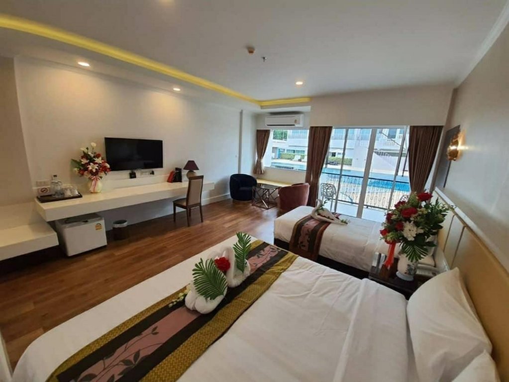 Саттахип: Swan Lake Hotel Sattahip