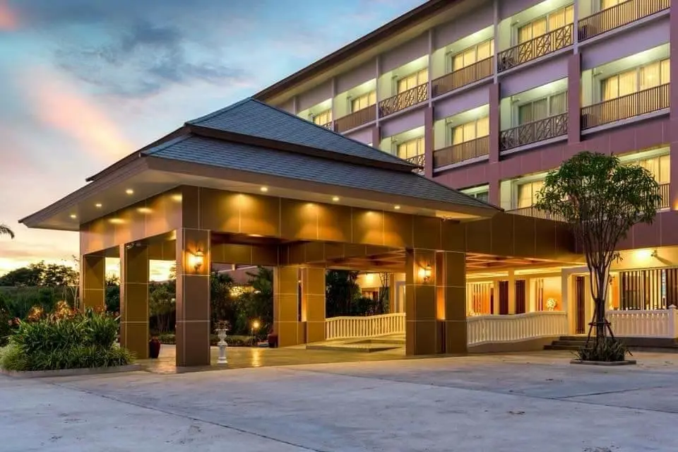 Саттахип: Swan Lake Hotel Sattahip