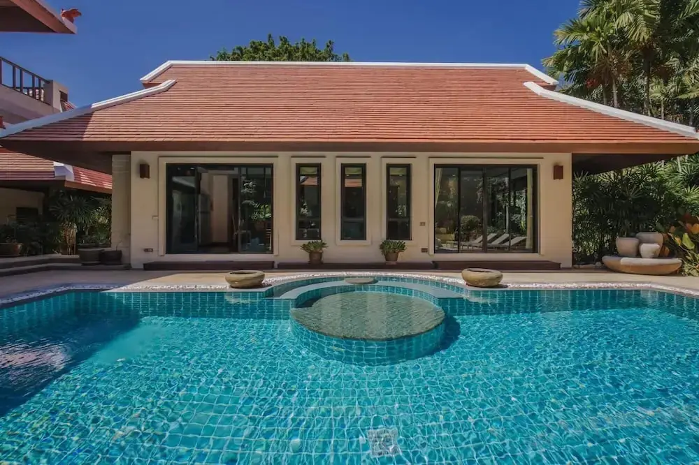 Solas Pool Villa in Nai Harn — фото 1