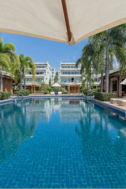 Муанг: Апартаменты Poppy Beach Front Residence