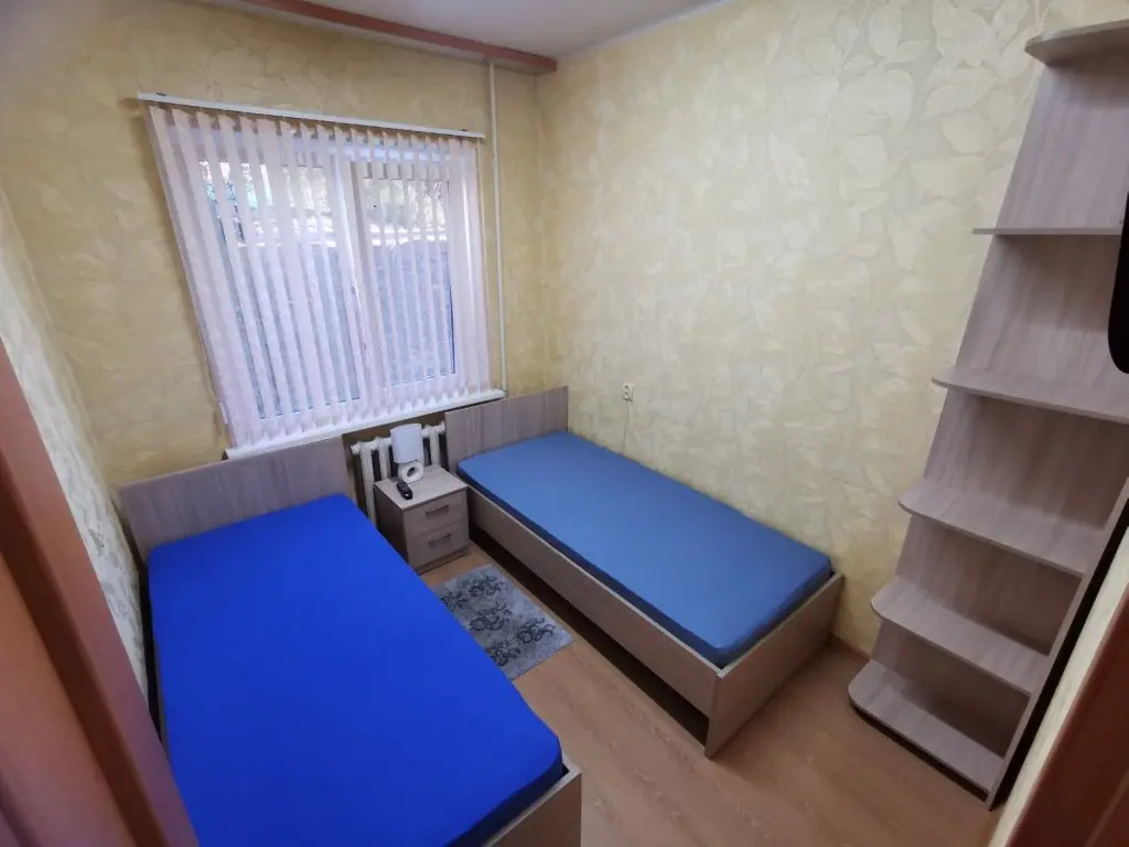Кировск: Квартира 3х Комнатная на Олимпийской 85 1й этаж