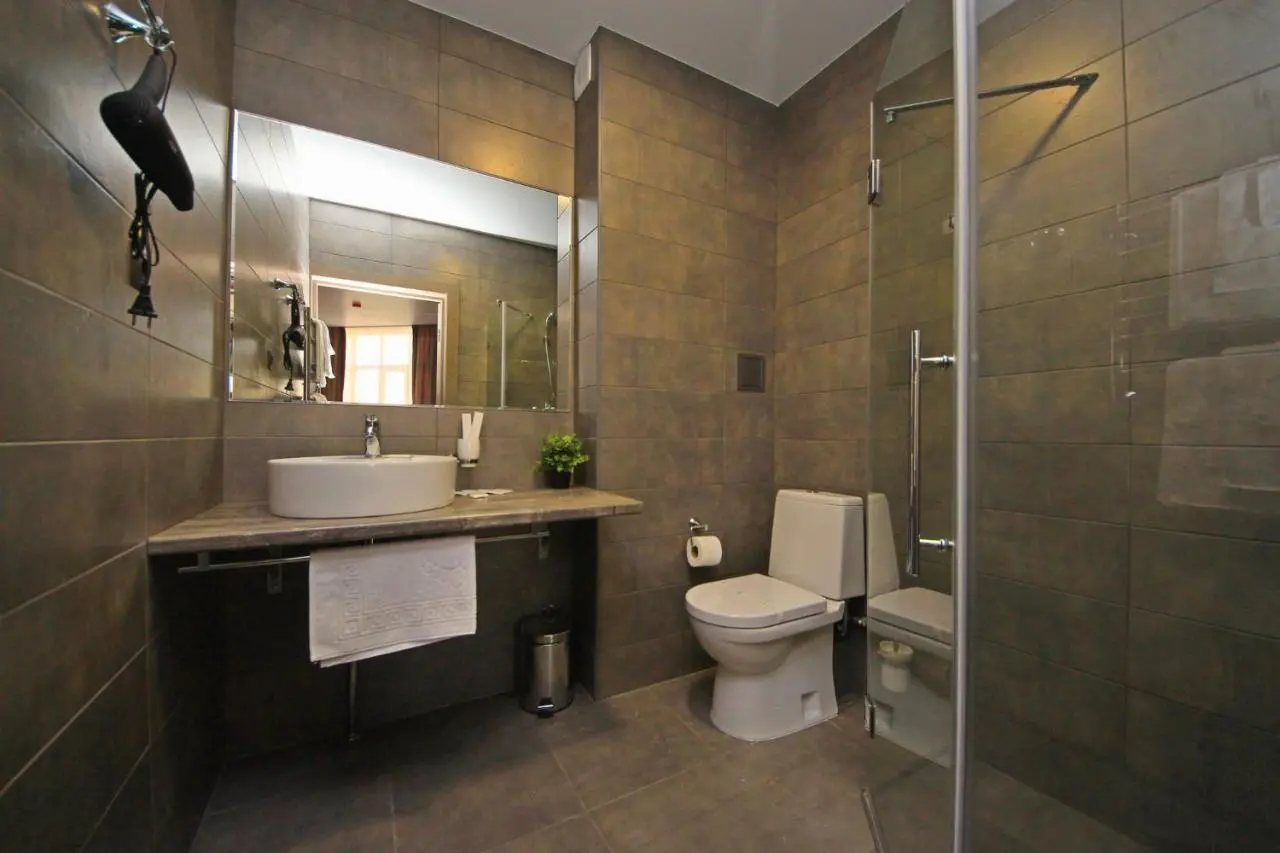 Витязево: Turgenev hotel