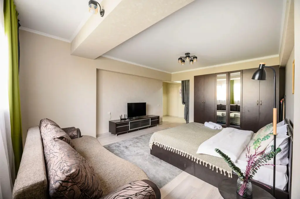 Алматы: Апартаменты Qazaq Apartments Rozybakieva 45