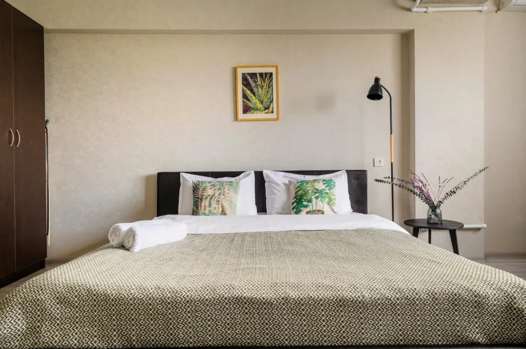 Алматы: Апартаменты Qazaq Apartments Rozybakieva 45