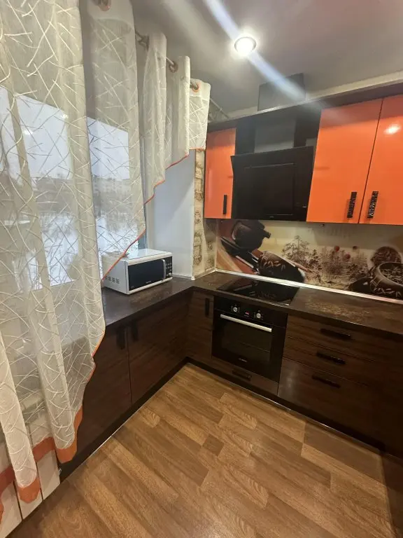 Кировск: Квартира на Кондрикова 3