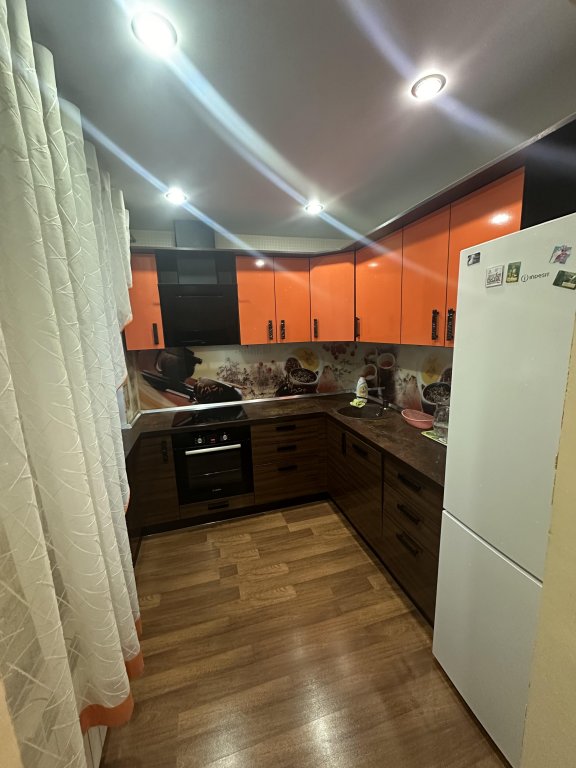 Кировск: Квартира на Кондрикова 3