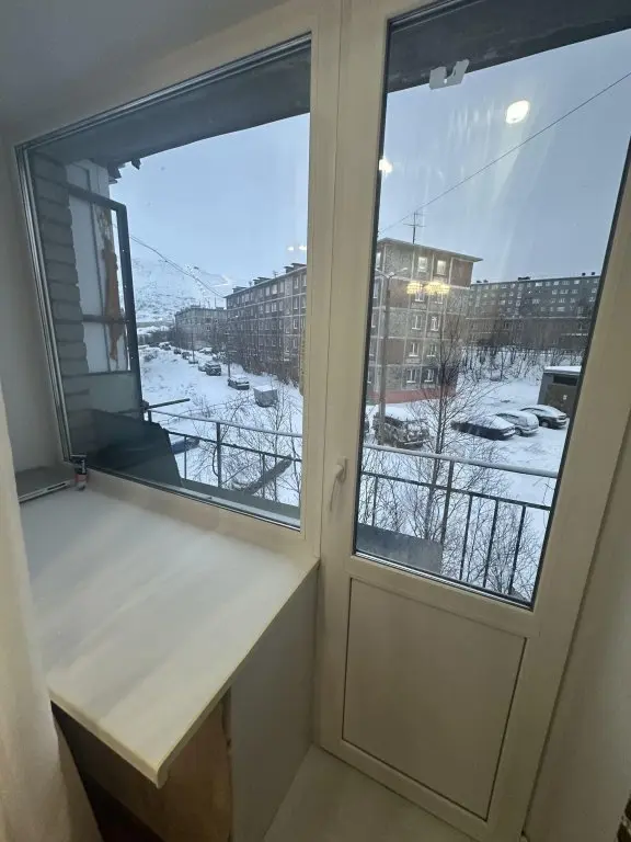 Кировск: Квартира на Кондрикова 3