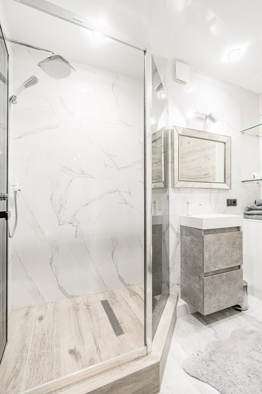 Минск: Апартаменты MGApartment 3 спальни с камином и джакузи