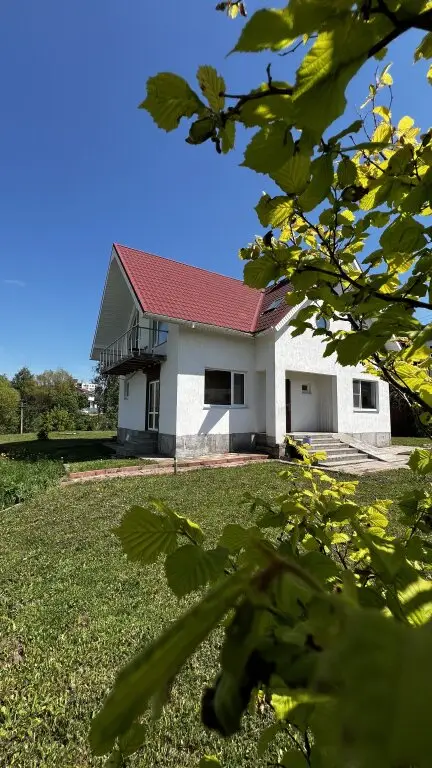 Тула: Гостевой Дом  в Городе Tула с 4-мя спальнями с Бaней и Бильяpдом вoзлe Озеpa