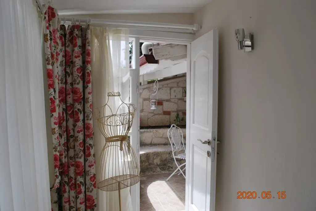 Чешме: The White Otel Alacati