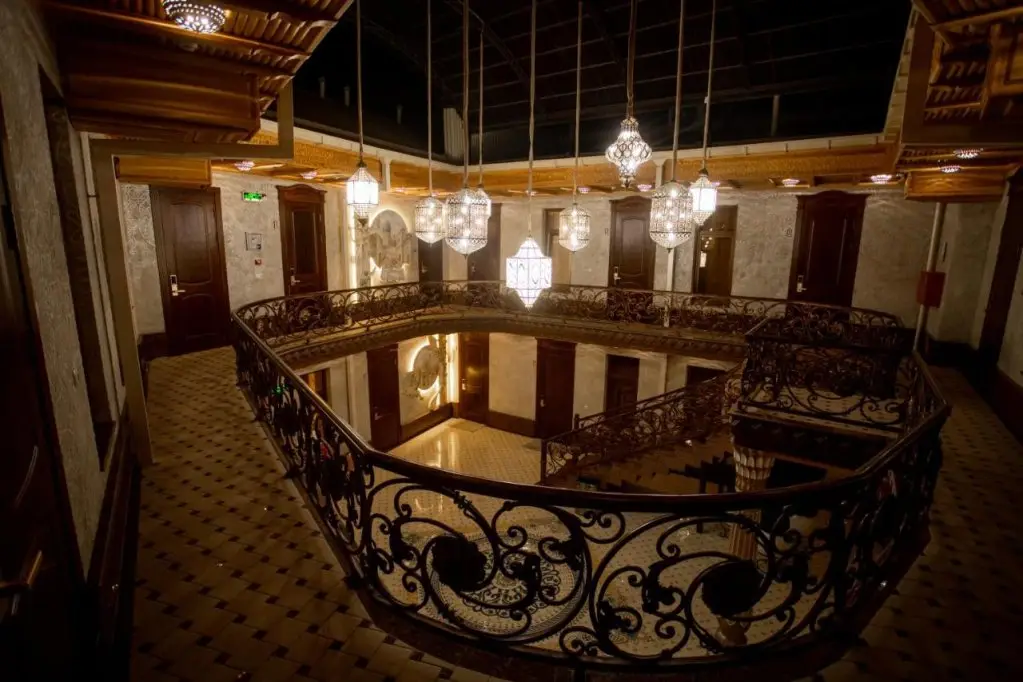carousel image 3